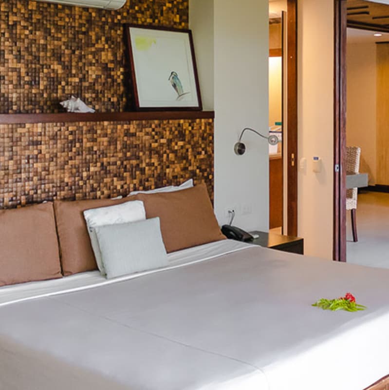 #11 Deluxe Suite Two-Bedroom Premium – Full Ocean View