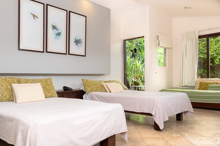 #7 Double Room – Partial Ocean View